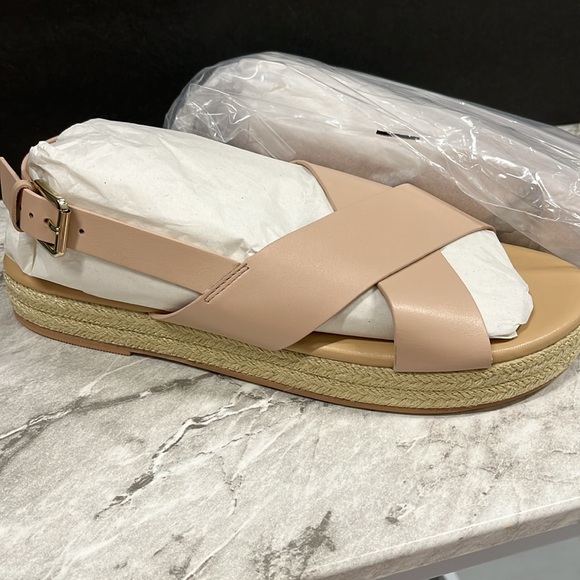 Loft sandal - Picture 2 of 3